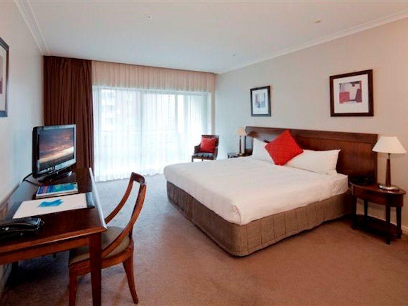 Aparthotel Mantra On Russell 4*